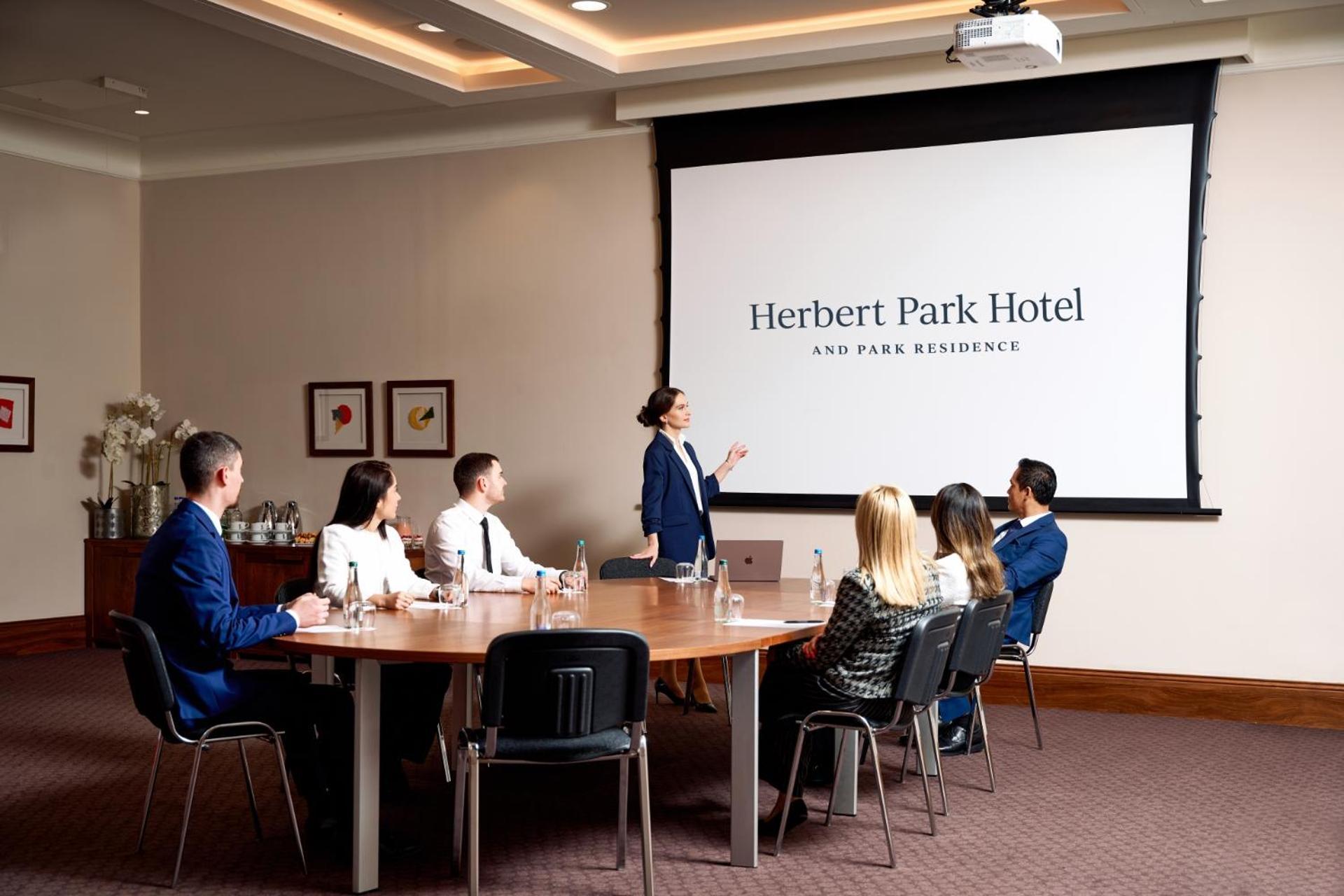 Herbert Park Hotel And Park Residence Дублин Экстерьер фото